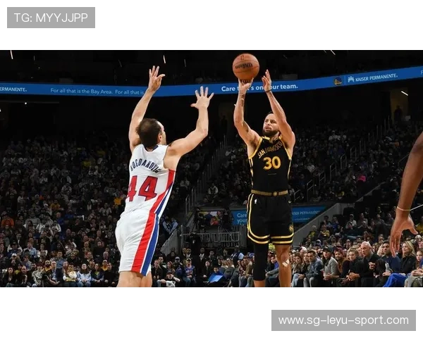 2018年西部决赛：库里在关键时刻，用连续远距离三分逆转局势！，2016西部决赛库里技术统计