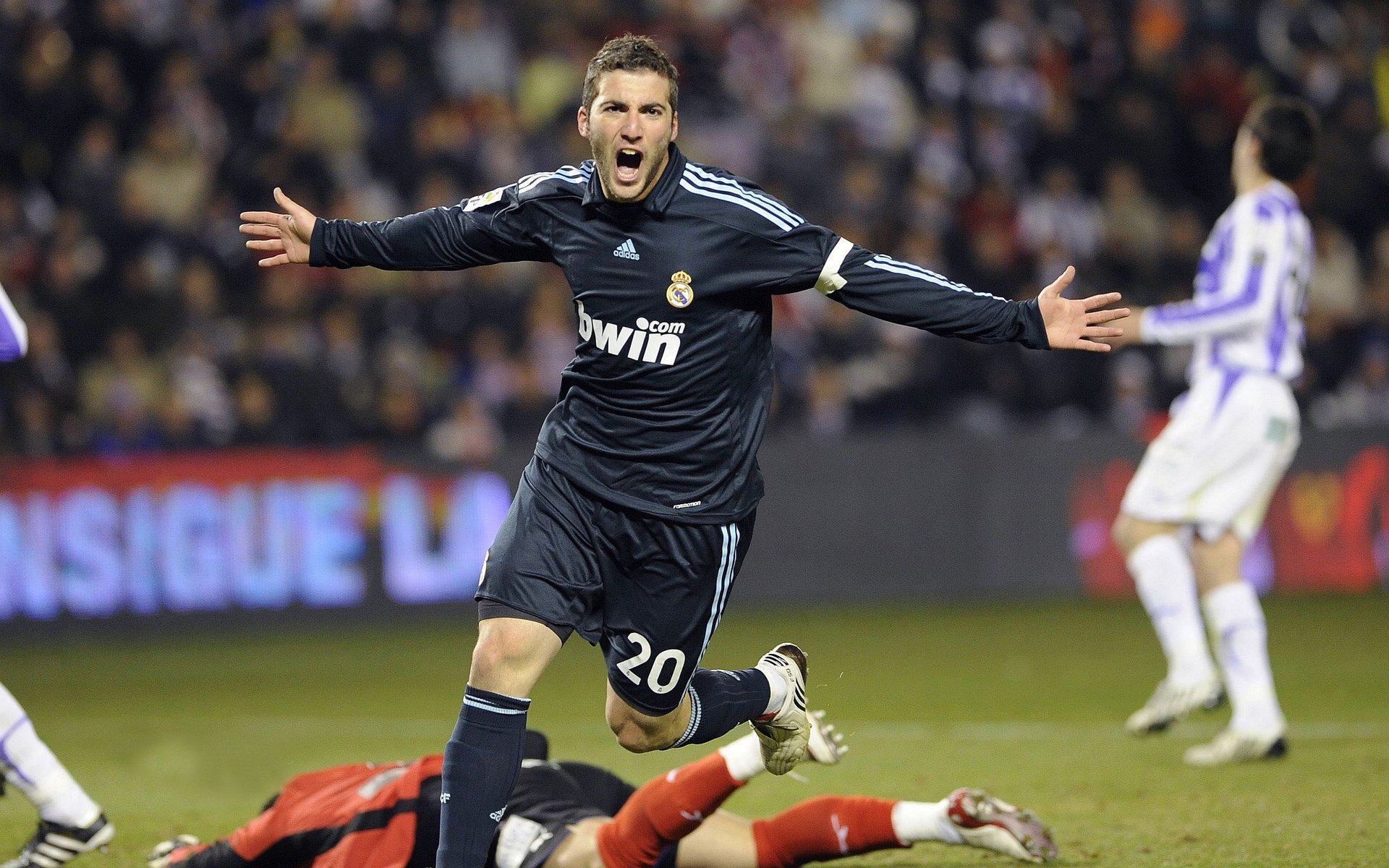 英超积分榜分析：阿森纳领先，英超积分榜19-20